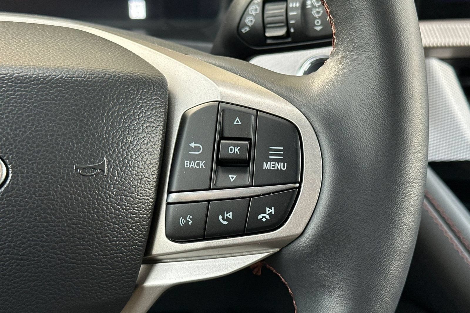 New 2025 Ford Explorer Active w/ Active Comfort Package RWD image 33