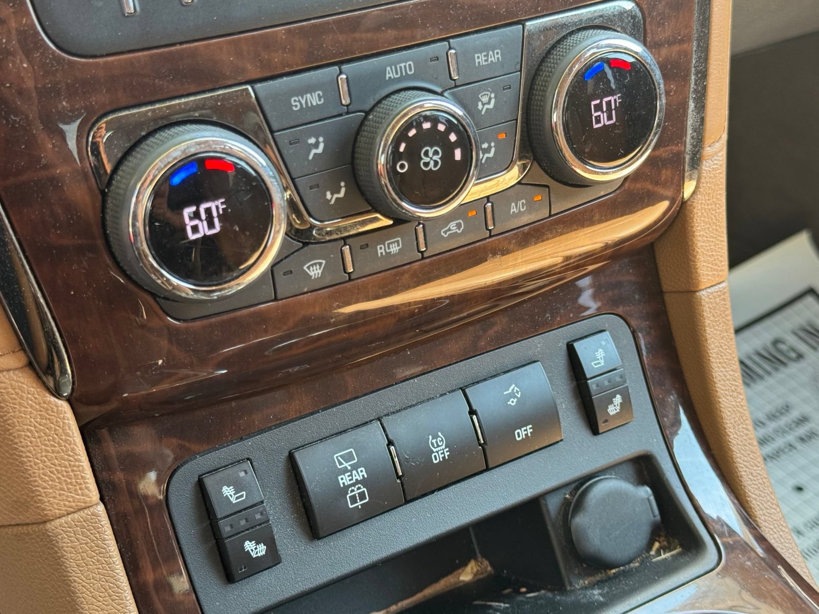 Used 2013 Buick Enclave Leather AWD/4WD image 21