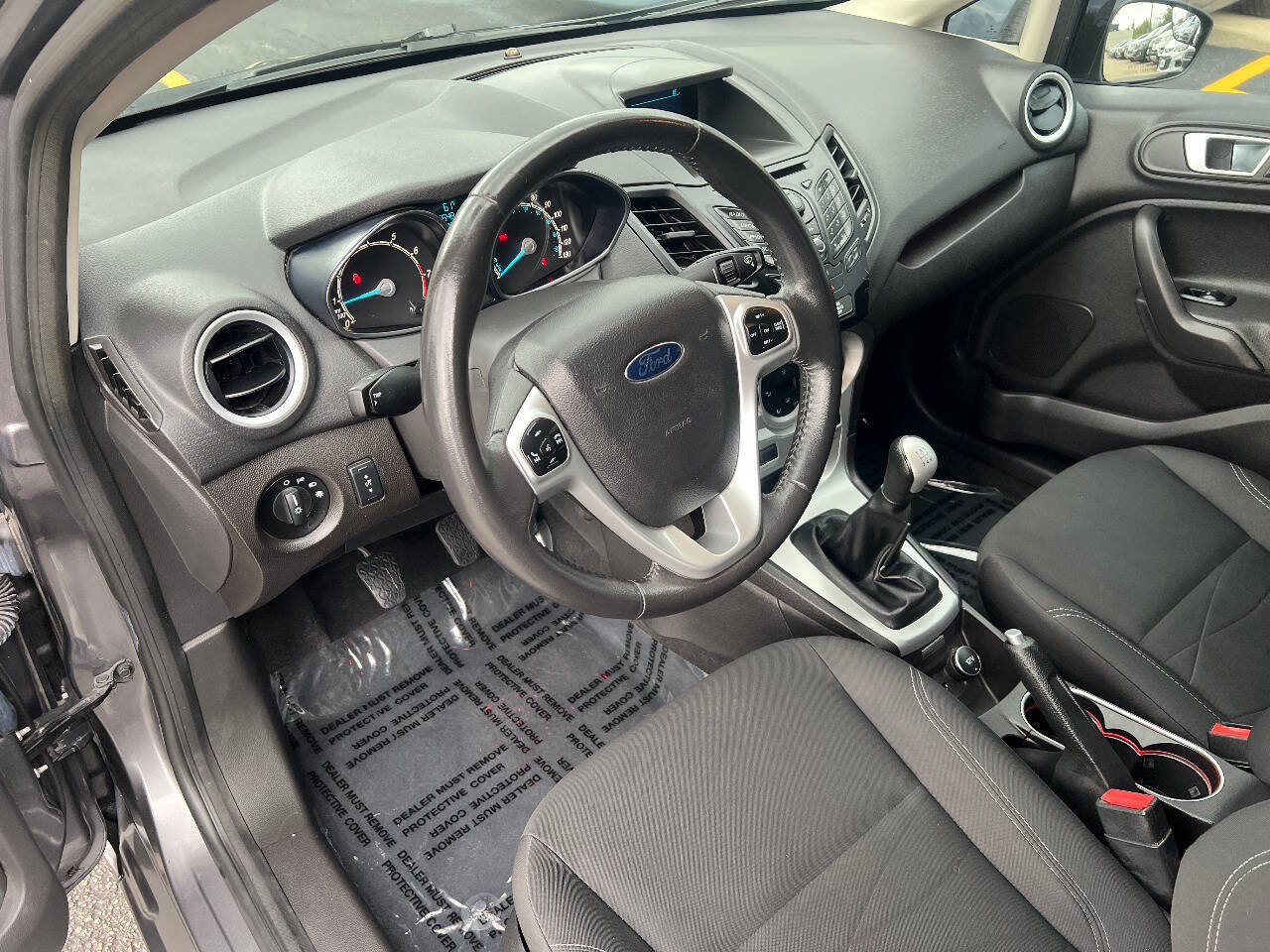 Used 2014 Ford Fiesta SE FWD image 17