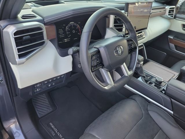 Used 2025 Toyota Sequoia Capstone AWD/4WD image 11