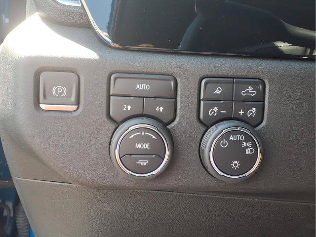 Used 2023 Chevrolet Silverado 1500 LT w/ Safety Package AWD/4WD image 18