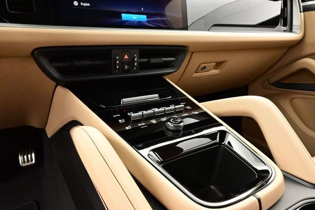 New 2026 Porsche Cayenne S AWD/4WD image 11