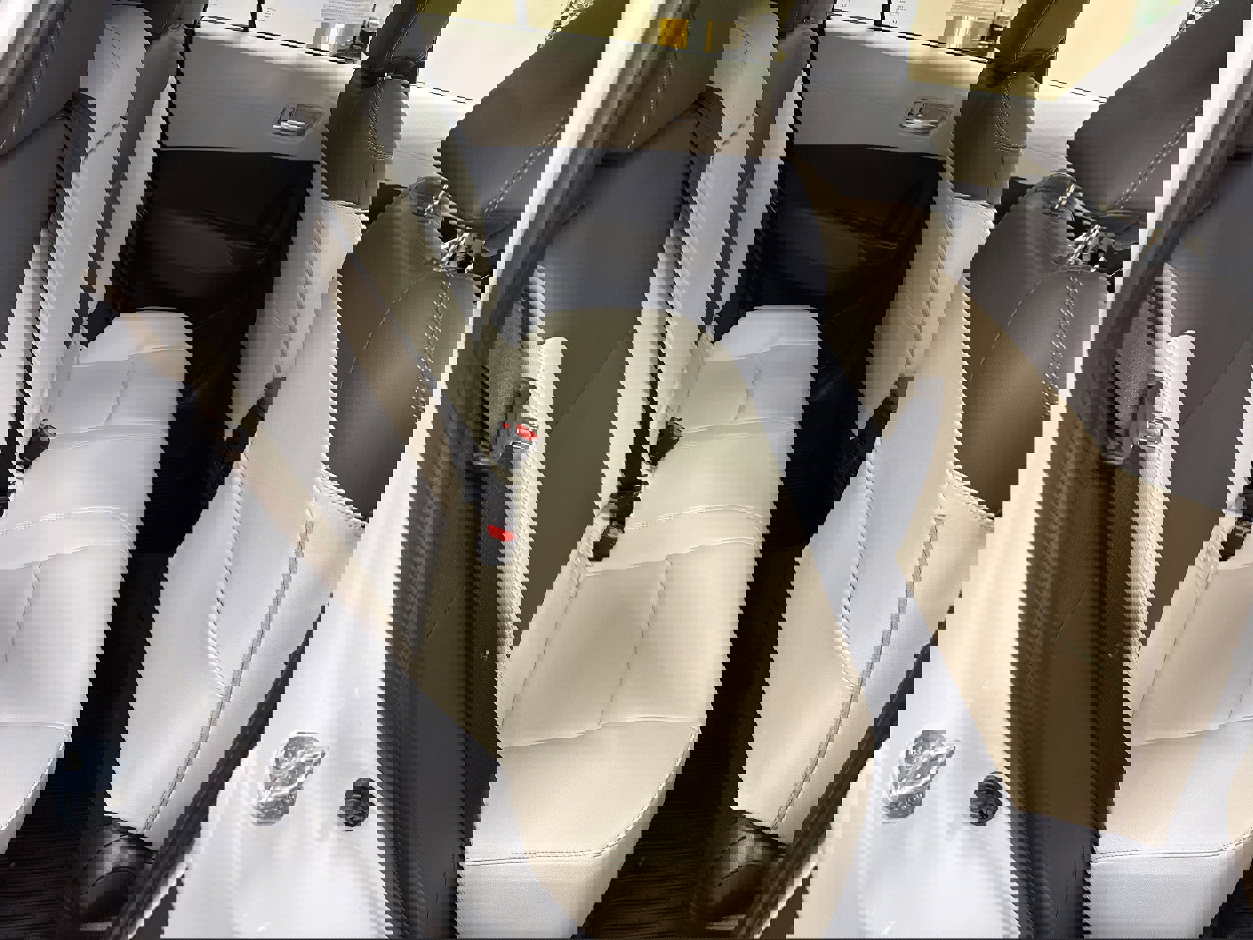 Used 2024 Toyota Corolla Cross XLE w/ Convenience Package image 23