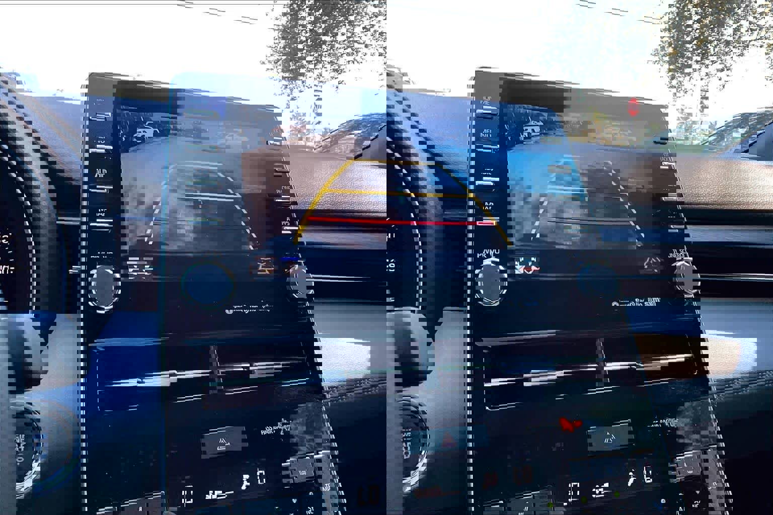 Used 2022 Toyota Avalon XLE image 24