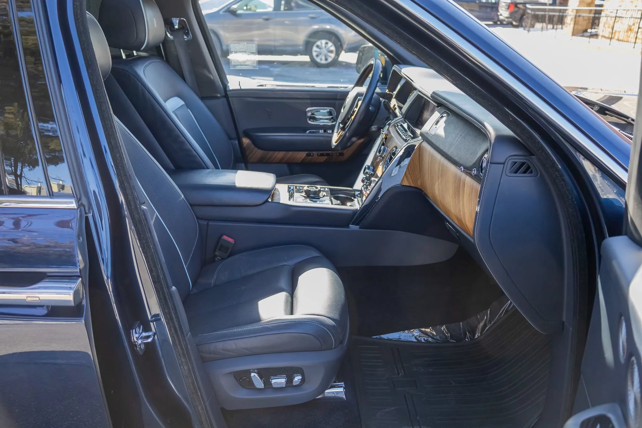 Used 2019 Rolls-Royce Cullinan AWD/4WD image 54
