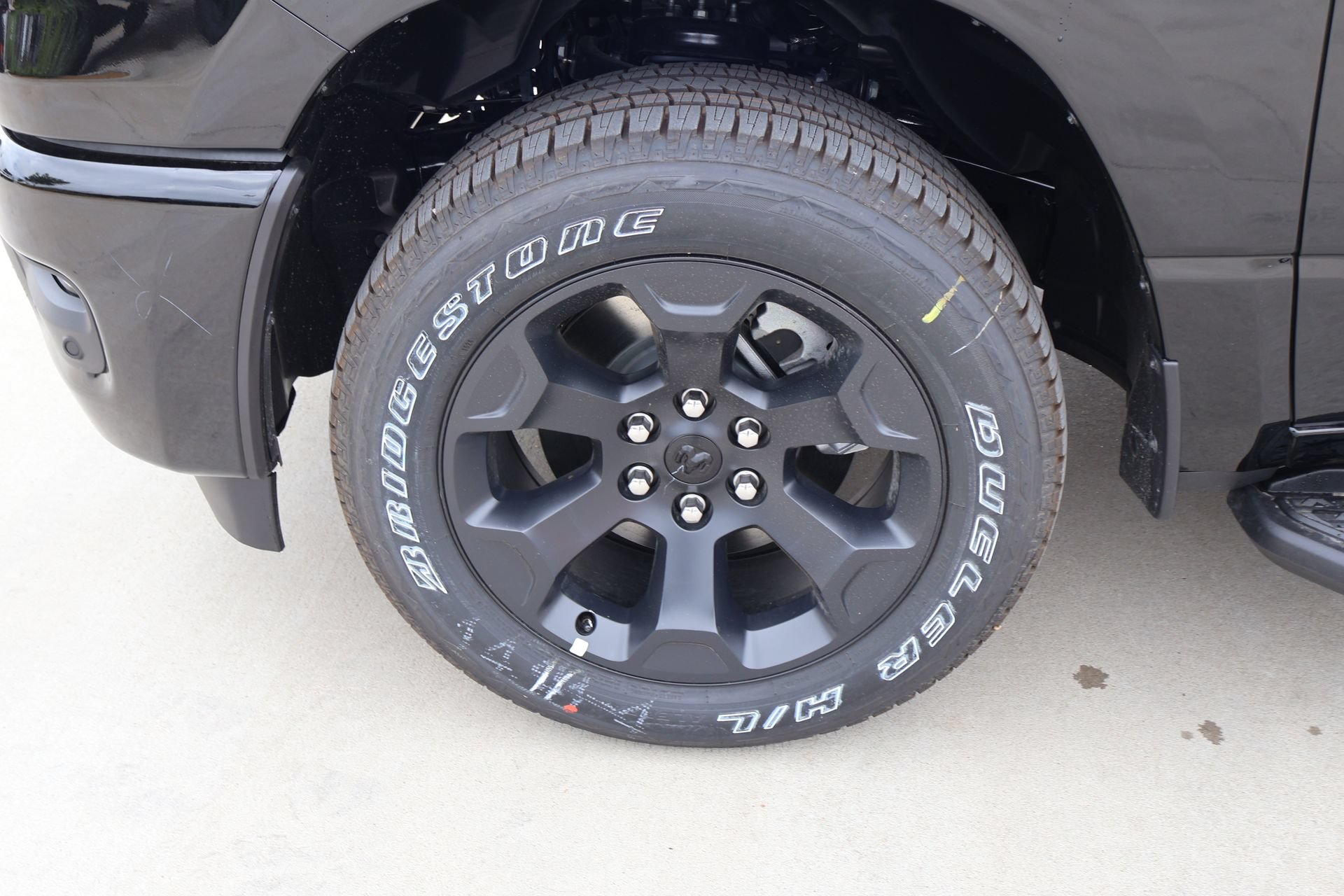 New 2026 RAM 1500 Express AWD/4WD image 16