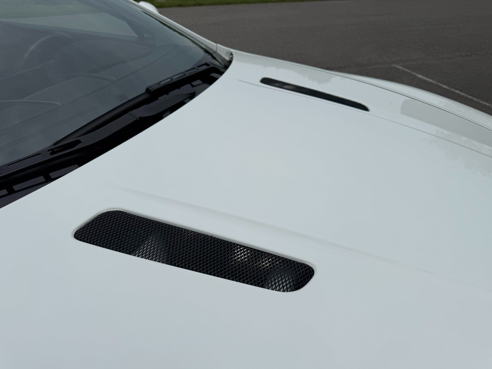 Used 2015 Aston Martin V8 Vantage GT RWD image 43
