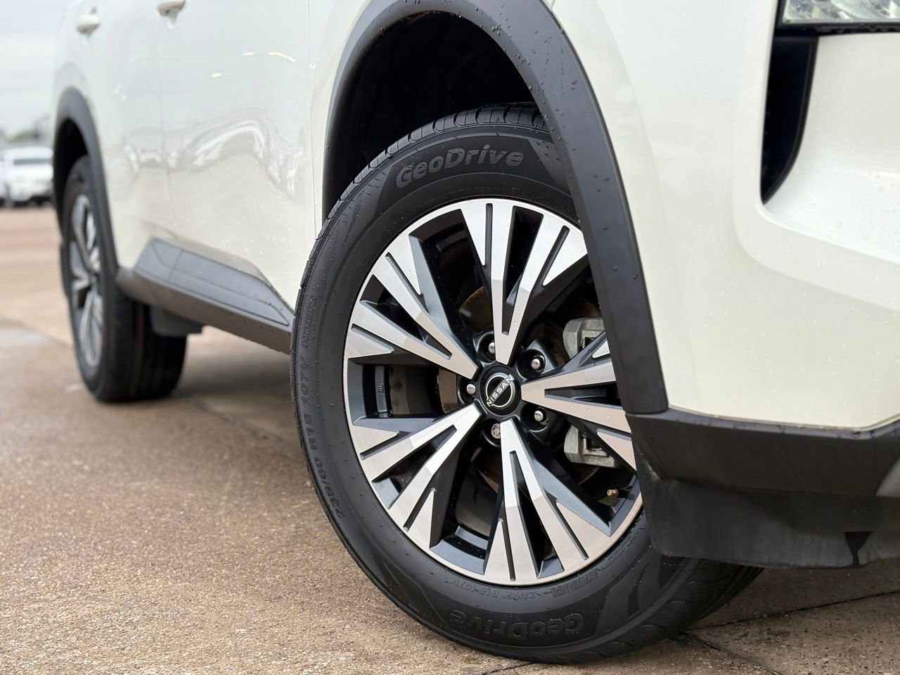 Certified 2023 Nissan Rogue SV image 10