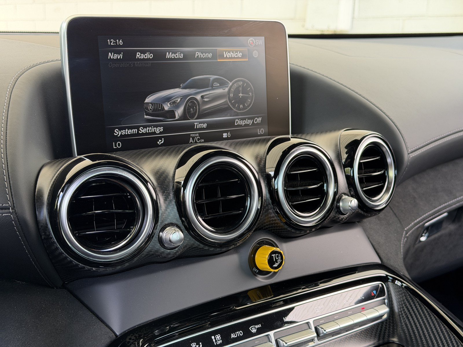 Used 2018 Mercedes-Benz AMG GT R image 25
