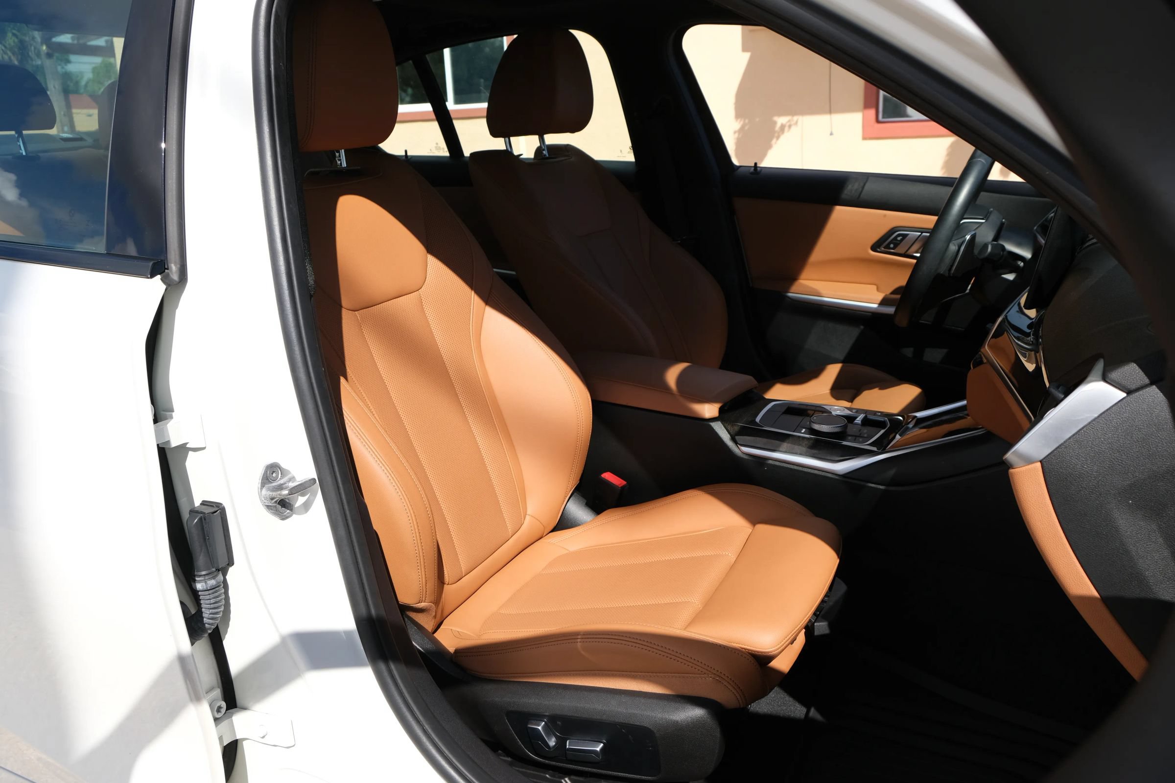 Used 2023 BMW 330i Sedan w/ Driving Assistance Package RWD image 11