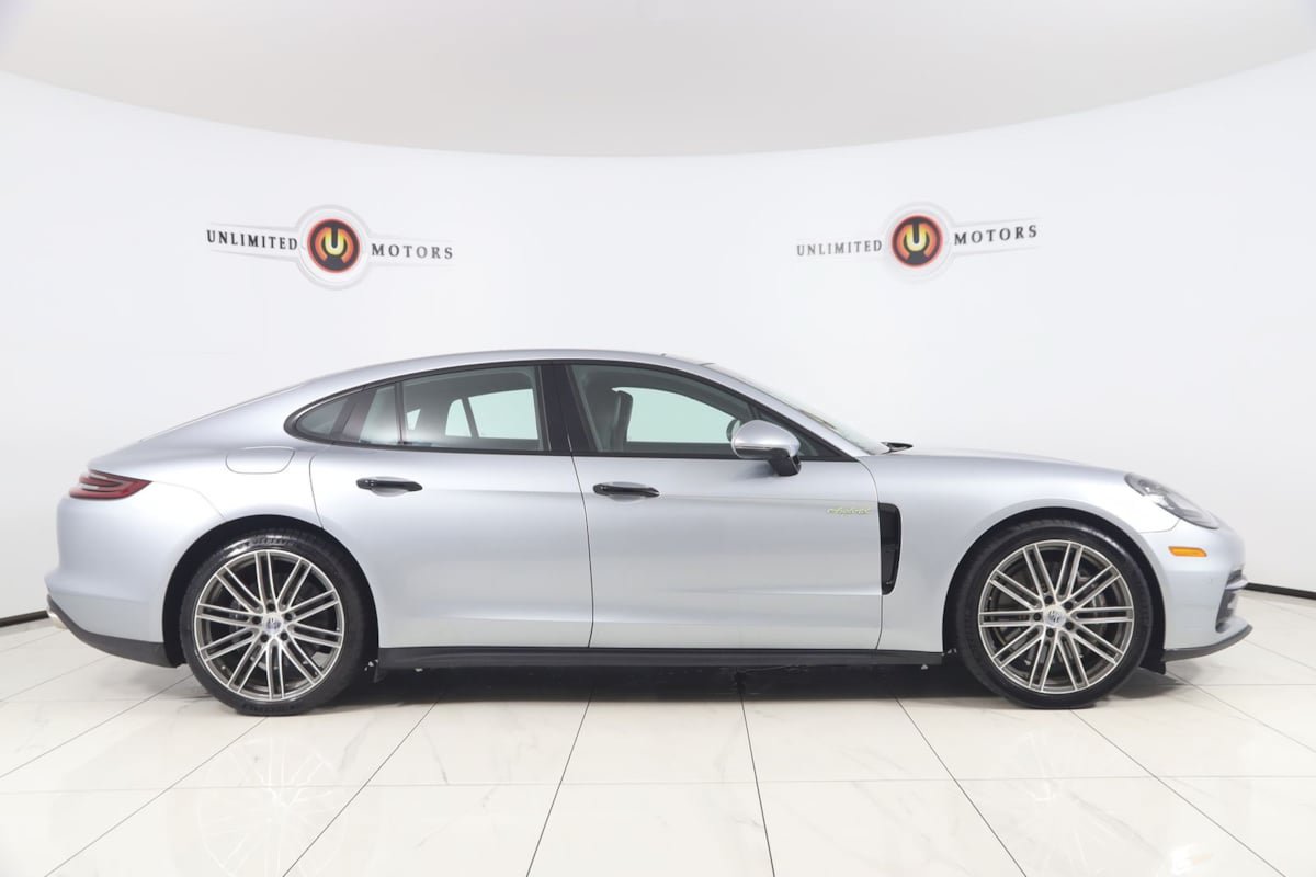 Used 2018 Porsche Panamera 4 AWD/4WD image 2