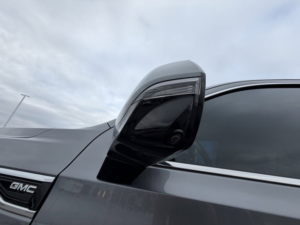 Used 2021 GMC Yukon Denali w/ Denali Ultimate Package image 9