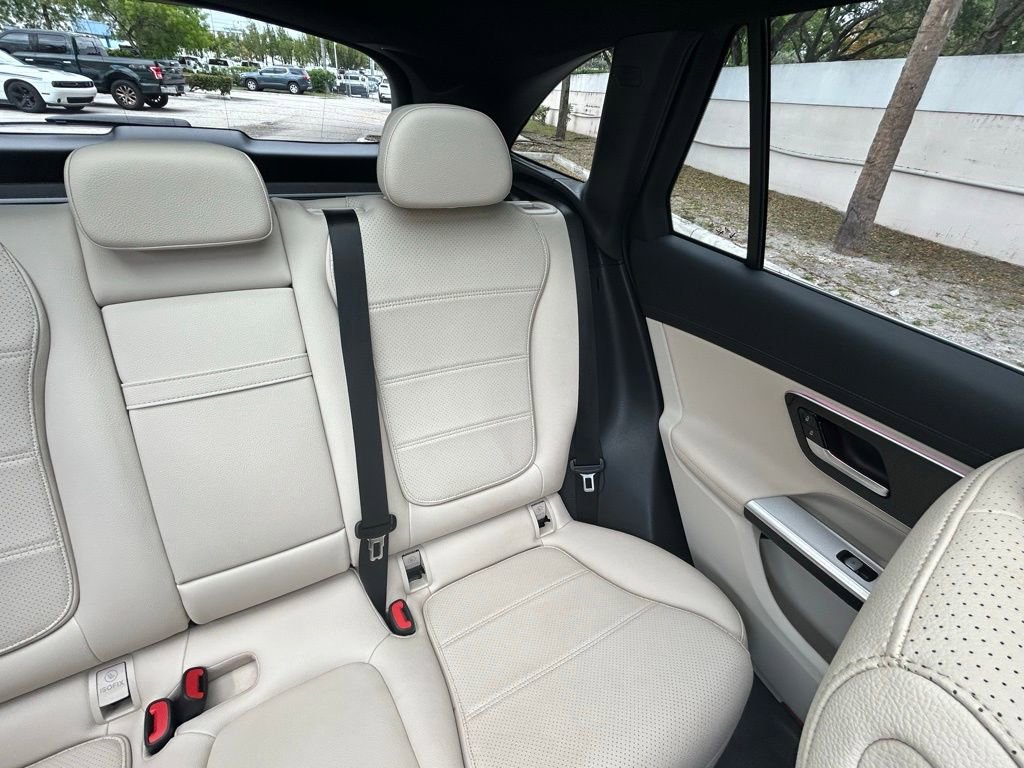 Used 2024 Mercedes-Benz GLC 300 4MATIC image 14
