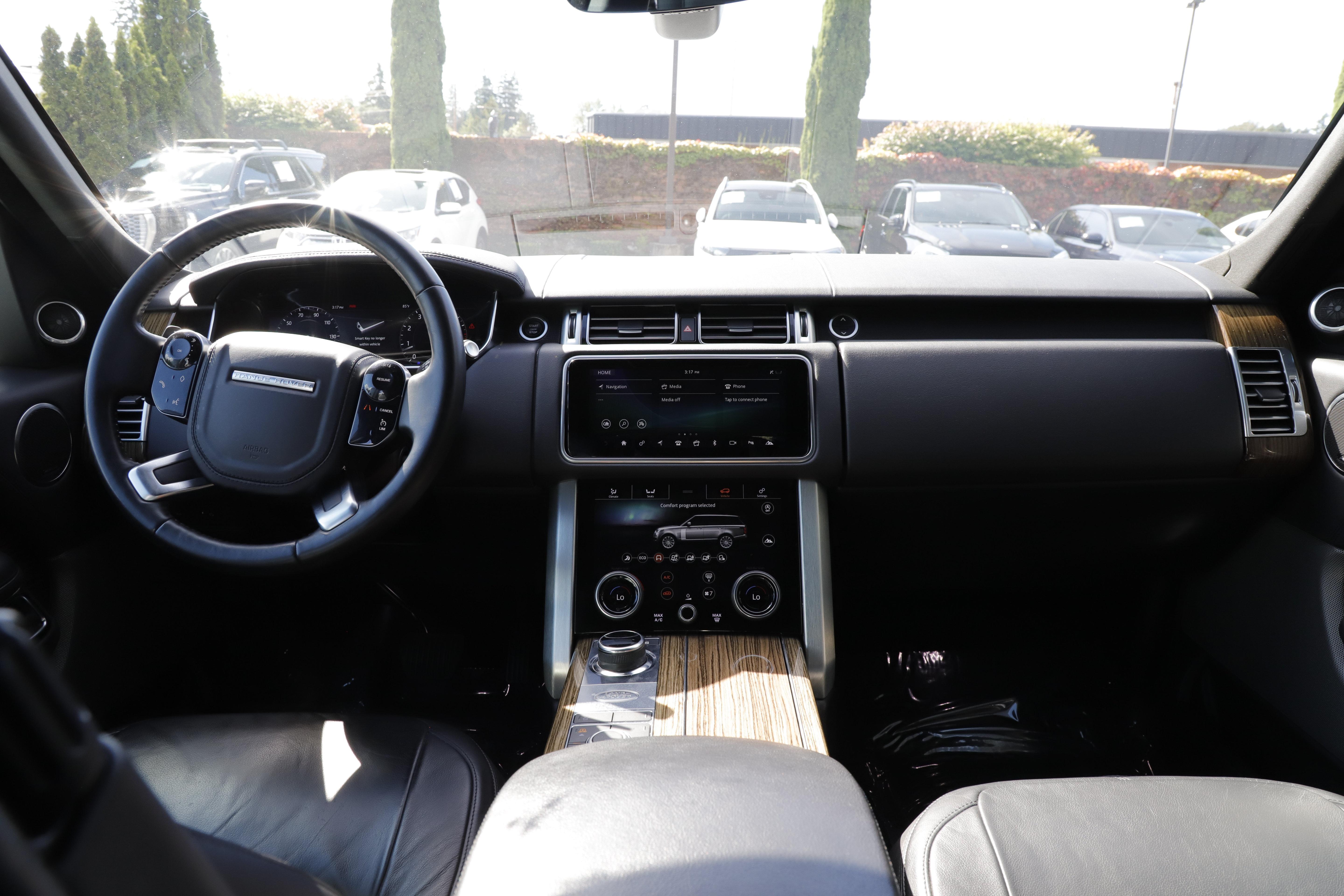 Used 2018 Land Rover Range Rover AWD/4WD image 16