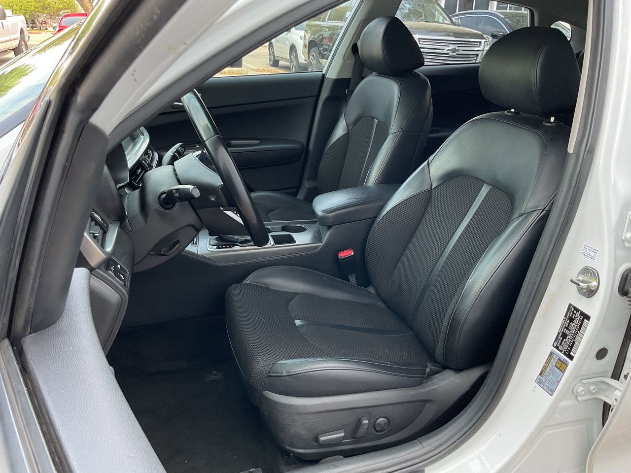 Used 2019 Kia Optima S image 14
