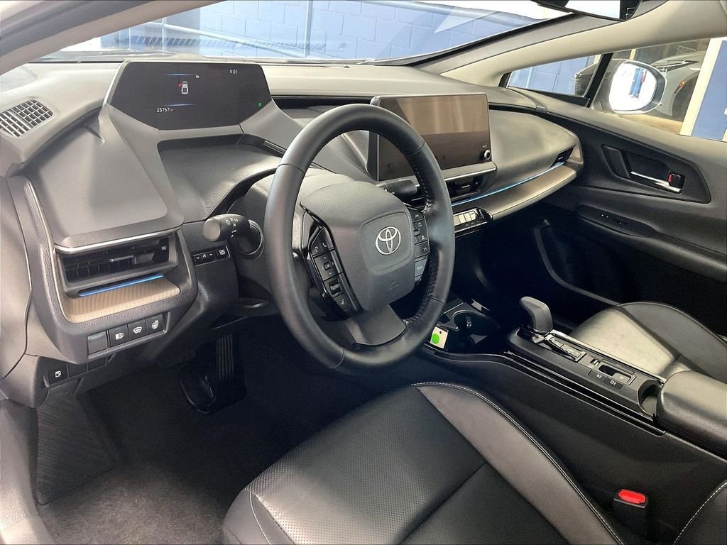 Used 2024 Toyota Prius XLE AWD/4WD image 8