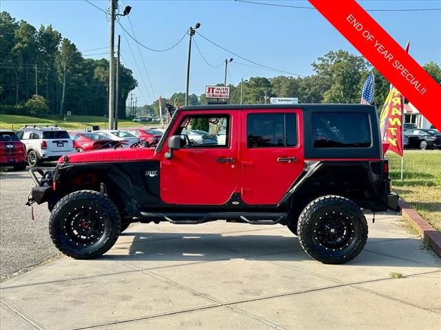 Used 2015 Jeep Wrangler Unlimited Rubicon w/ Connectivity Group image 18