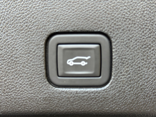 Certified 2024 Cadillac XT6 Luxury w/ LPO, Floor Liner Package AWD/4WD image 19