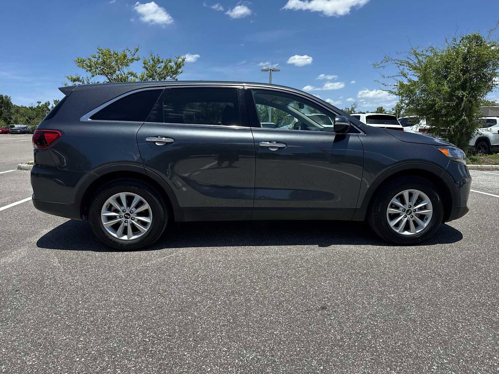 Used 2020 Kia Sorento LX FWD image 6