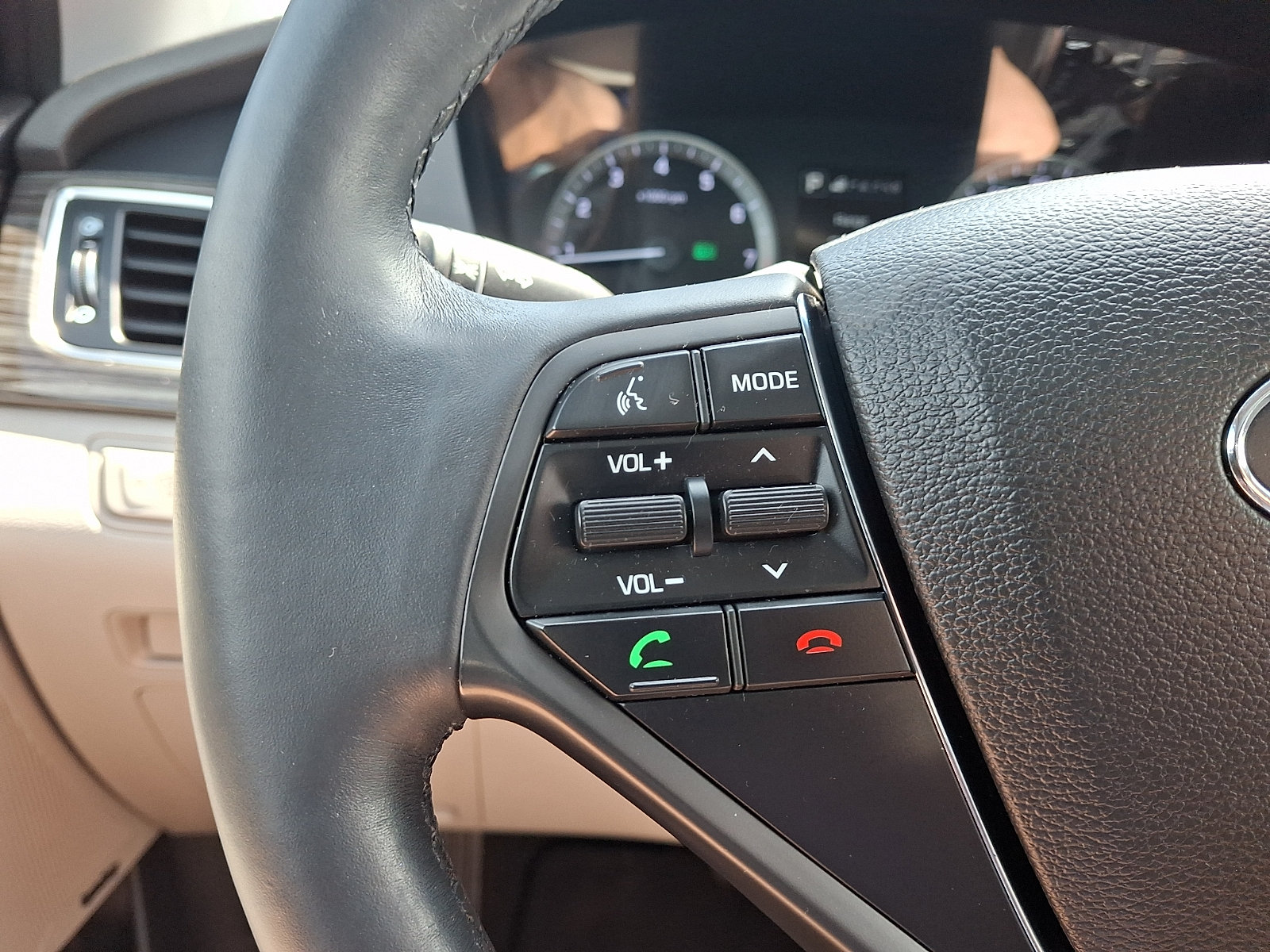 Used 2015 Hyundai Sonata Limited w/ Option Group 06 FWD image 22