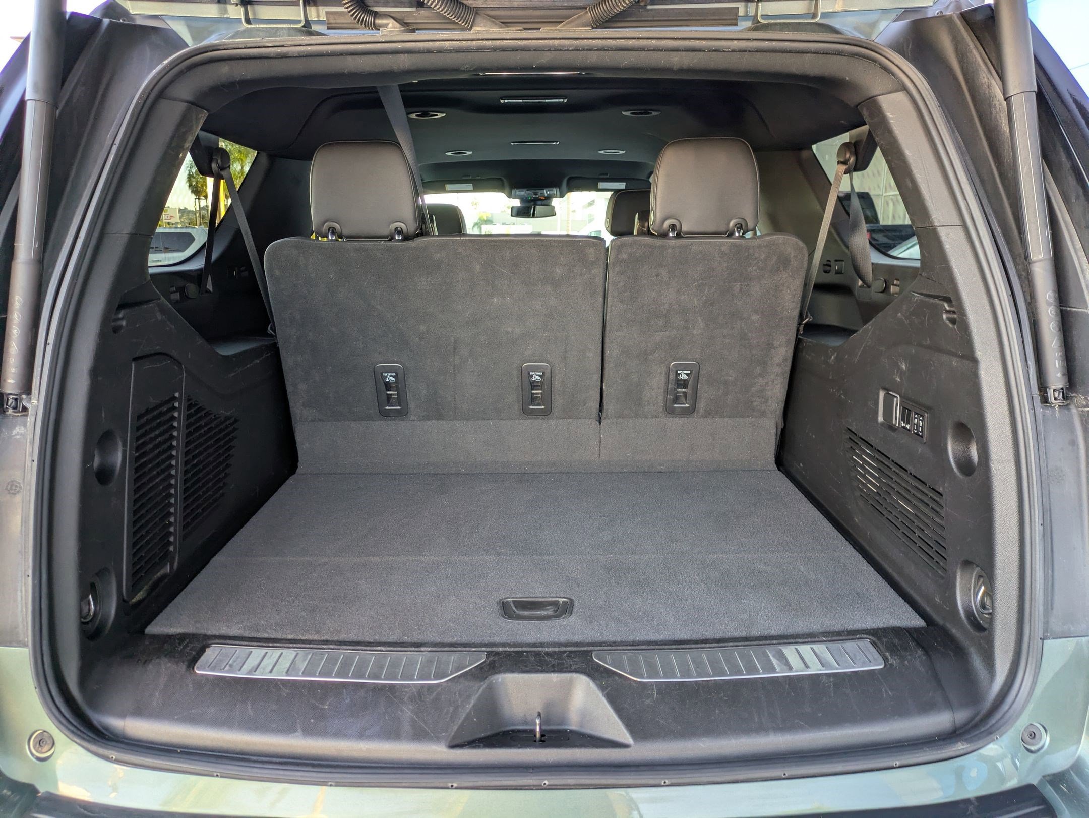 Certified 2023 Chevrolet Suburban Premier image 25