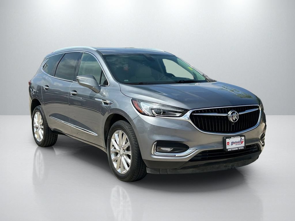 Used 2020 Buick Enclave Essence w/ Sound and Sites Package FWD image 3