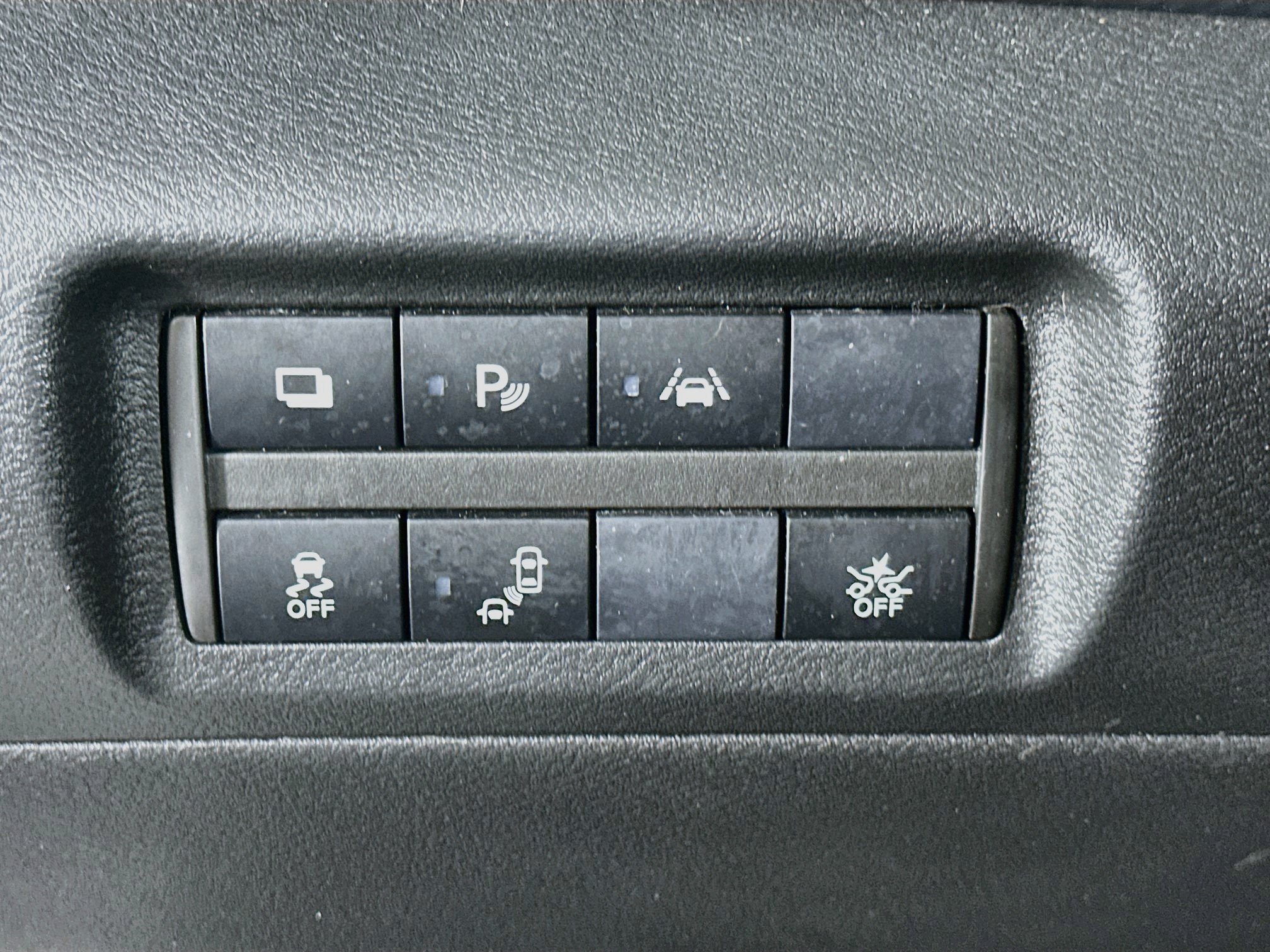 Used 2021 Nissan Kicks S FWD image 16