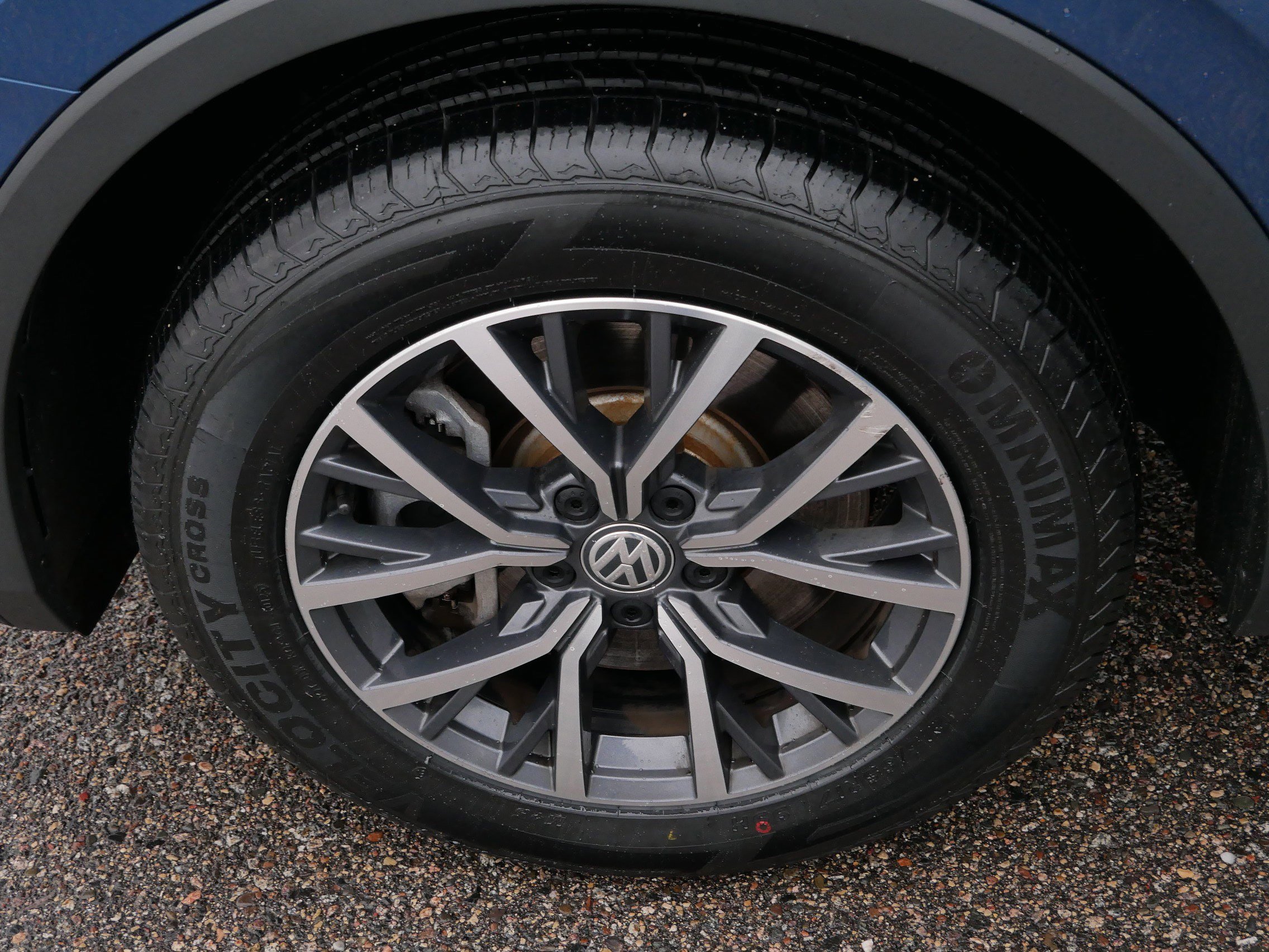 Certified 2020 Volkswagen Tiguan SE w/ Panoramic Sunroof Package image 15