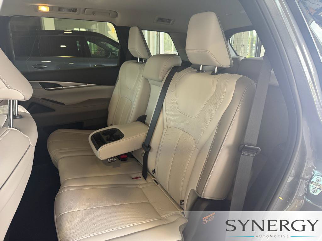 New 2027 INFINITI QX60 Pure w/ Cargo Package FWD image 29