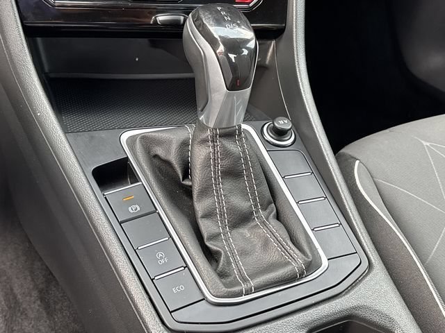 Used 2025 Volkswagen Jetta Sport FWD image 25