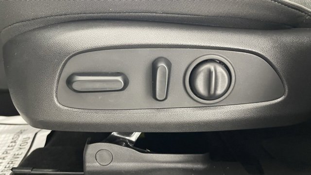 Used 2022 Chevrolet TrailBlazer LT w/ Convenience Package image 35