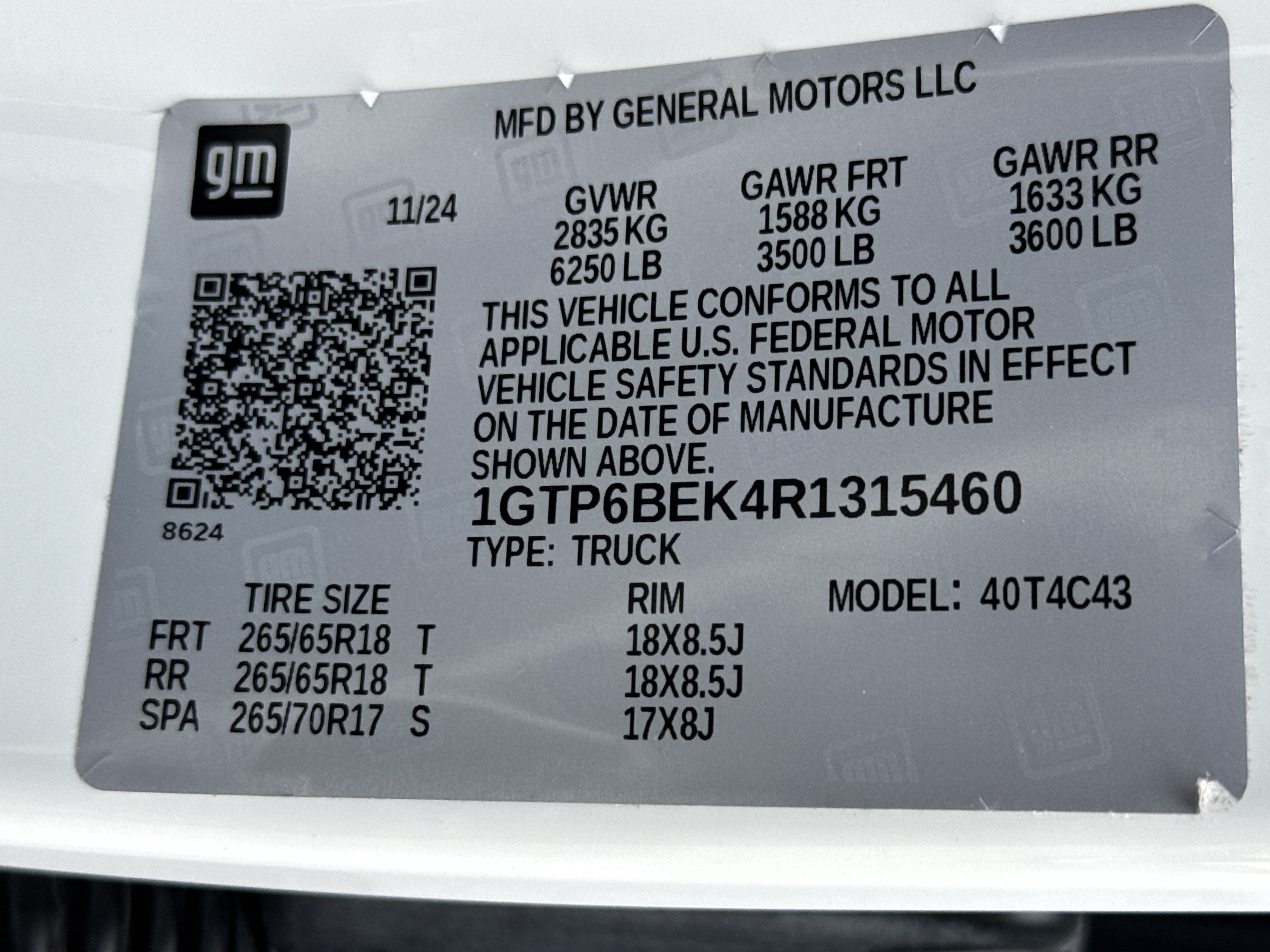 Used 2024 GMC Canyon Elevation w/ Elevation Premium Package AWD/4WD image 35