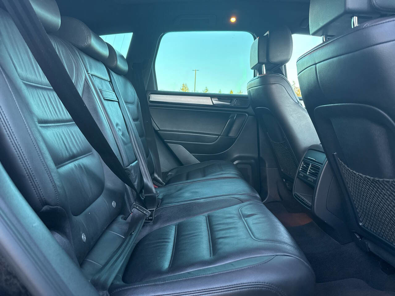 Used 2014 Volkswagen Touareg VR6 image 20