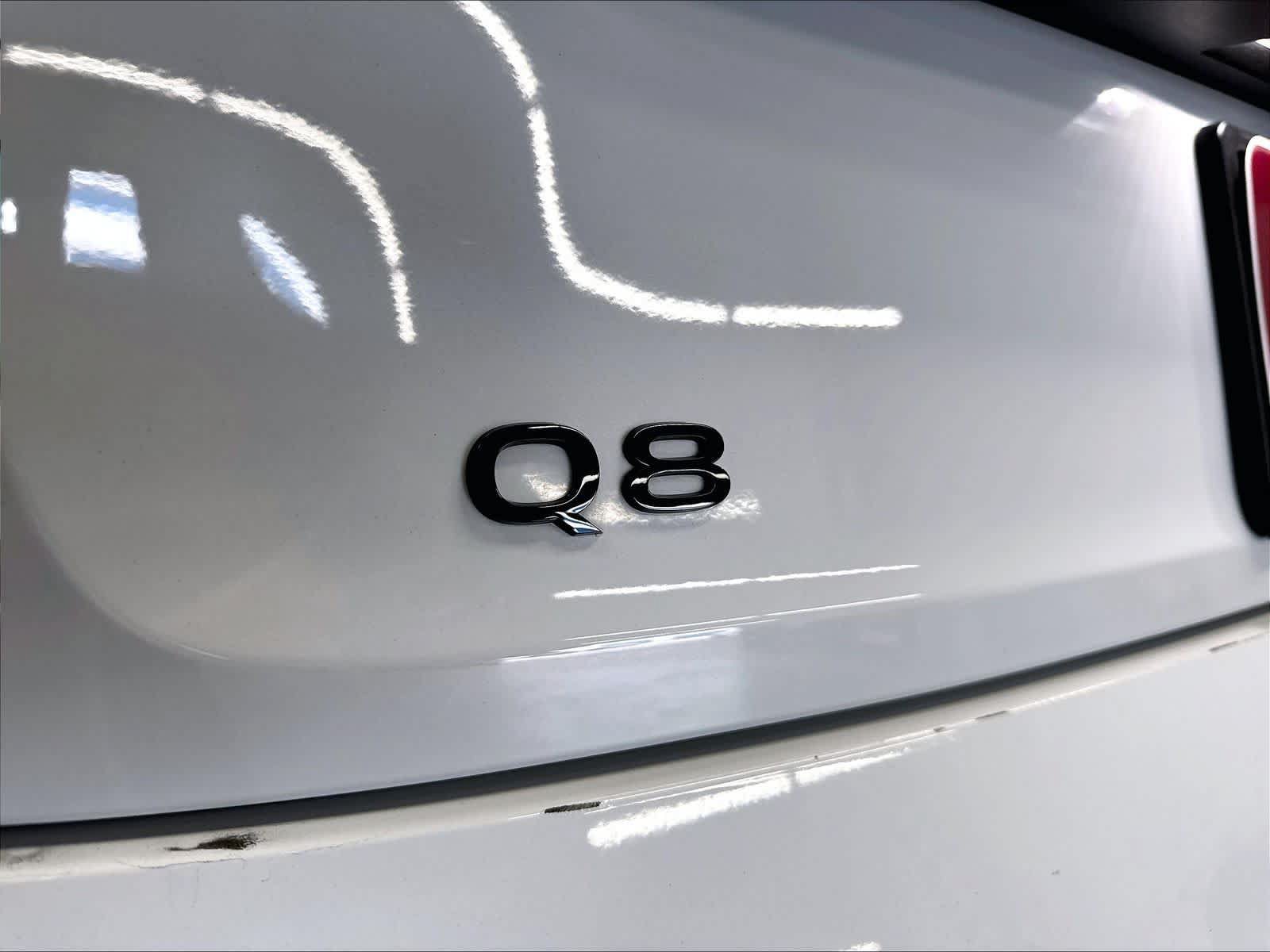 Used 2024 Audi Q8 e-tron Premium Plus AWD/4WD image 12