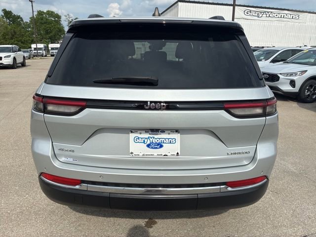 Used 2024 Jeep Grand Cherokee Laredo AWD/4WD image 7
