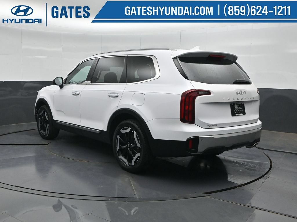 Used 2024 Kia Telluride S w/ S Sunroof Package FWD image 8