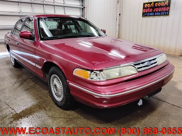 Used 1995 Ford Crown Victoria RWD image 1