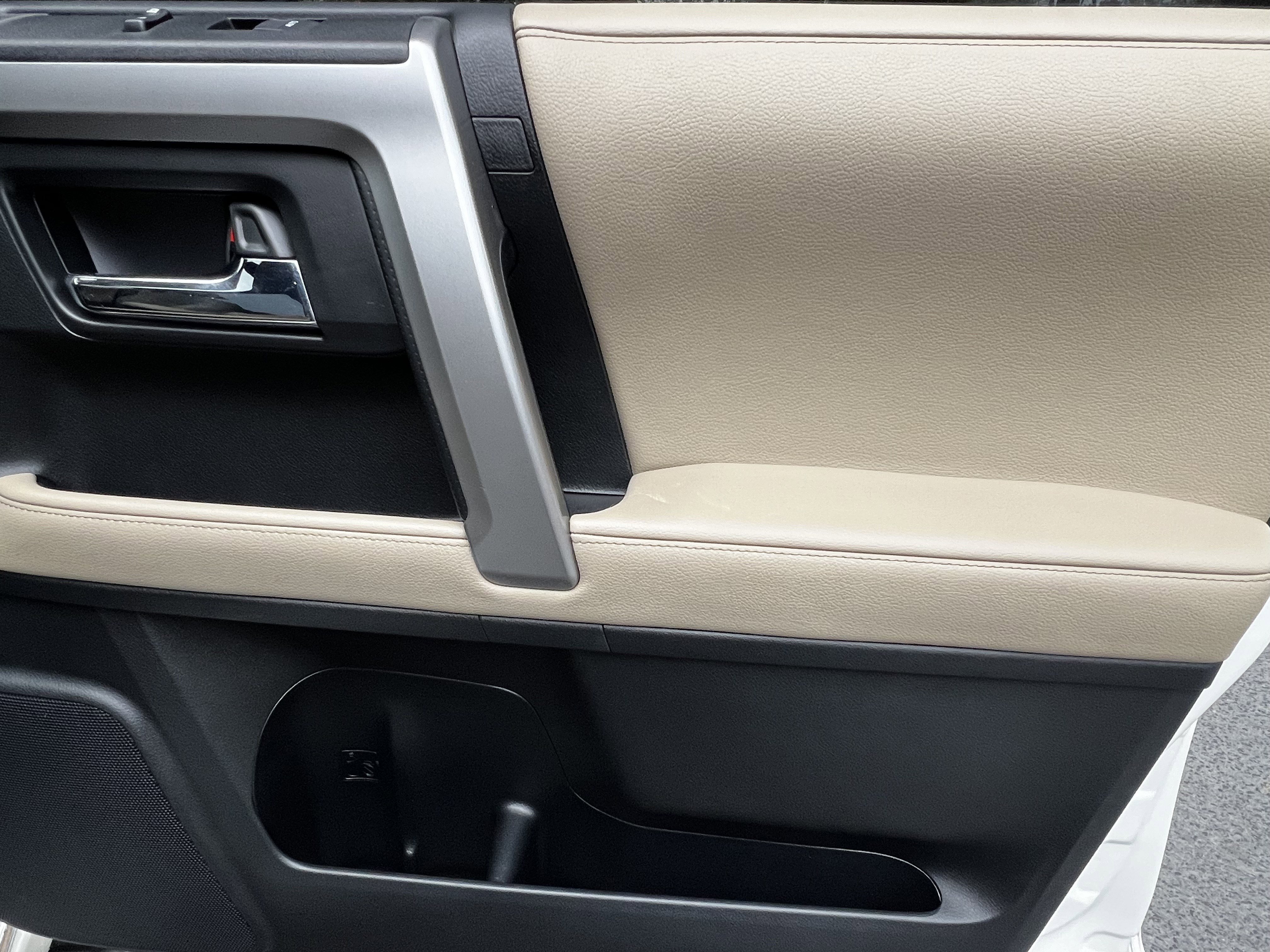 Used 2023 Toyota 4Runner Limited image 44