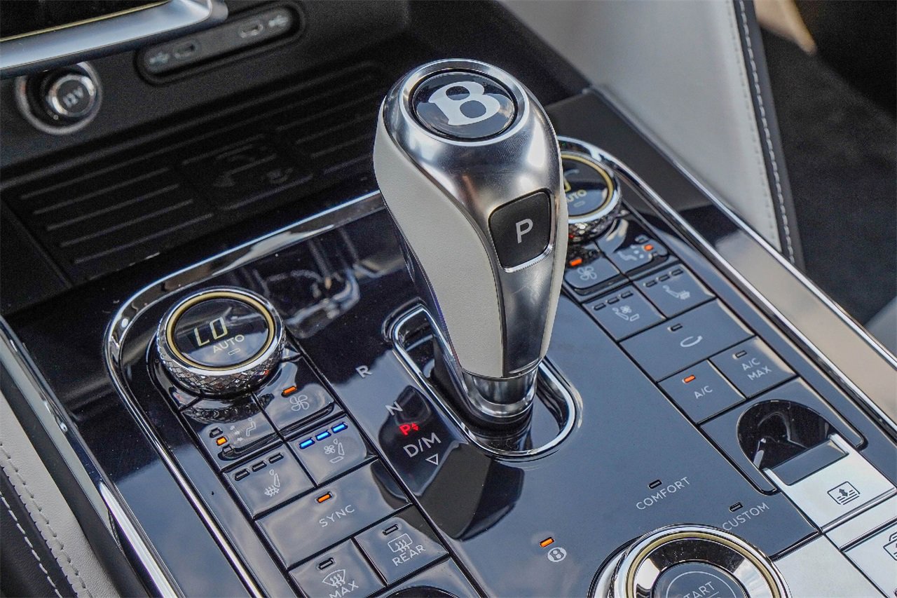 New 2026 Bentley Flying Spur Plug-In Hybrid image 27