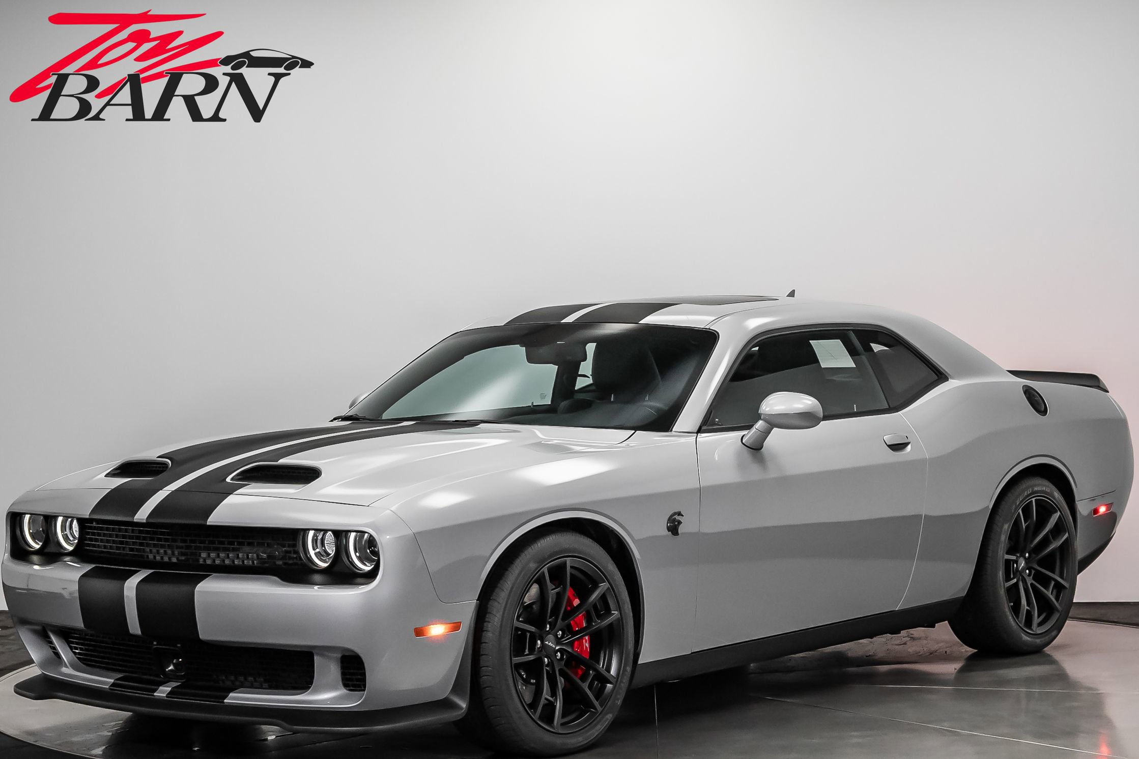 Used 2023 Dodge Challenger SRT Hellcat image 1