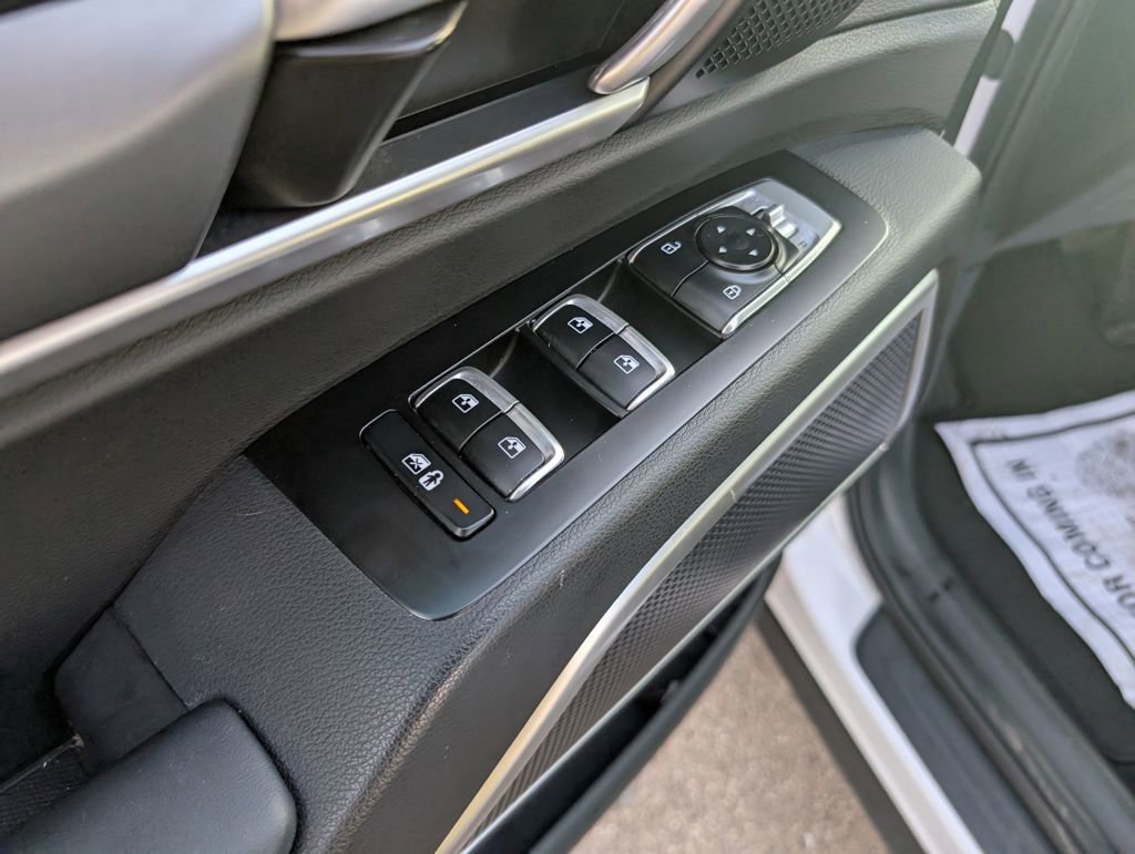 Used 2022 Kia Telluride S image 15