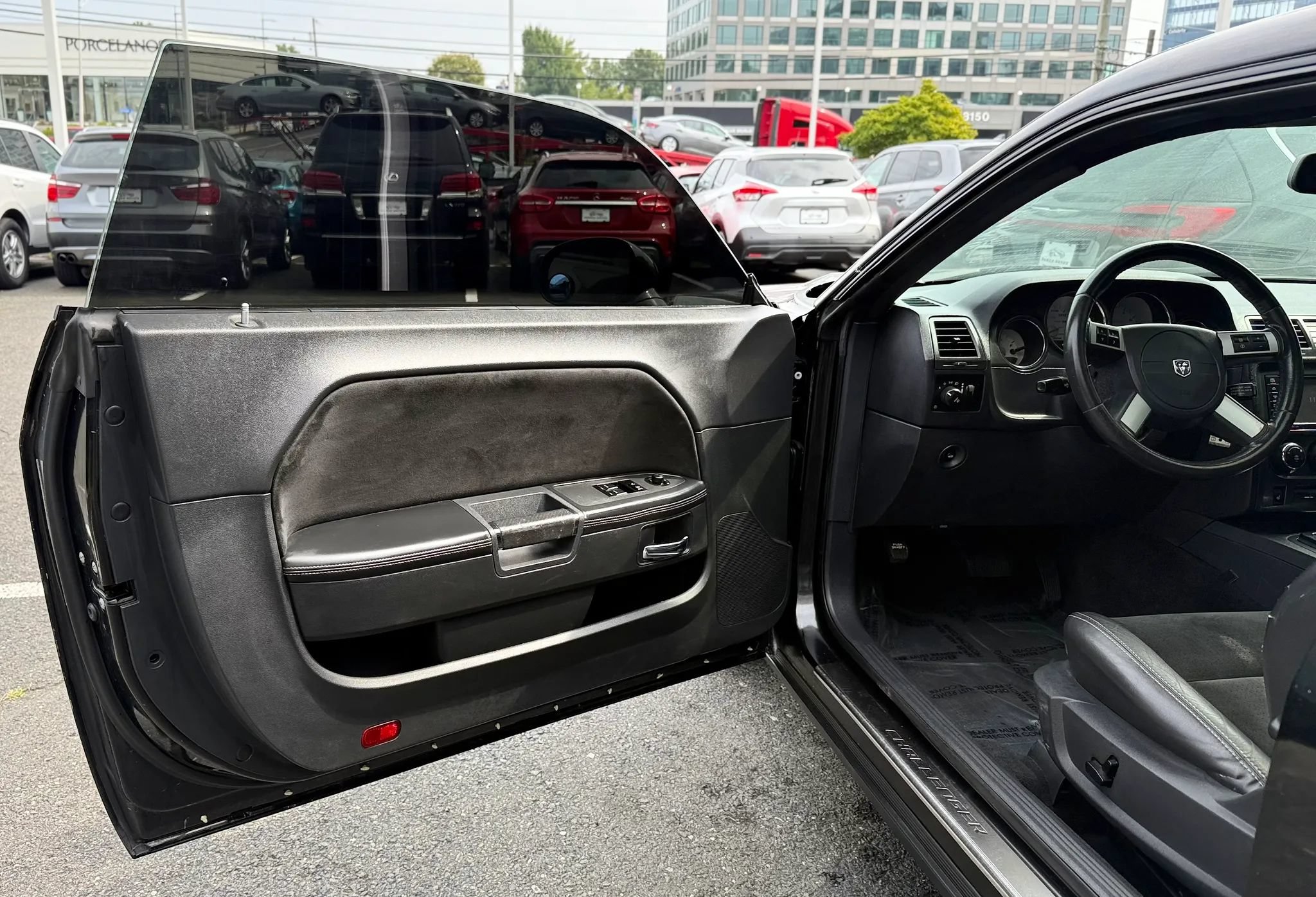 Used 2010 Dodge Challenger SRT8 w/ SRT Option Group II RWD image 9