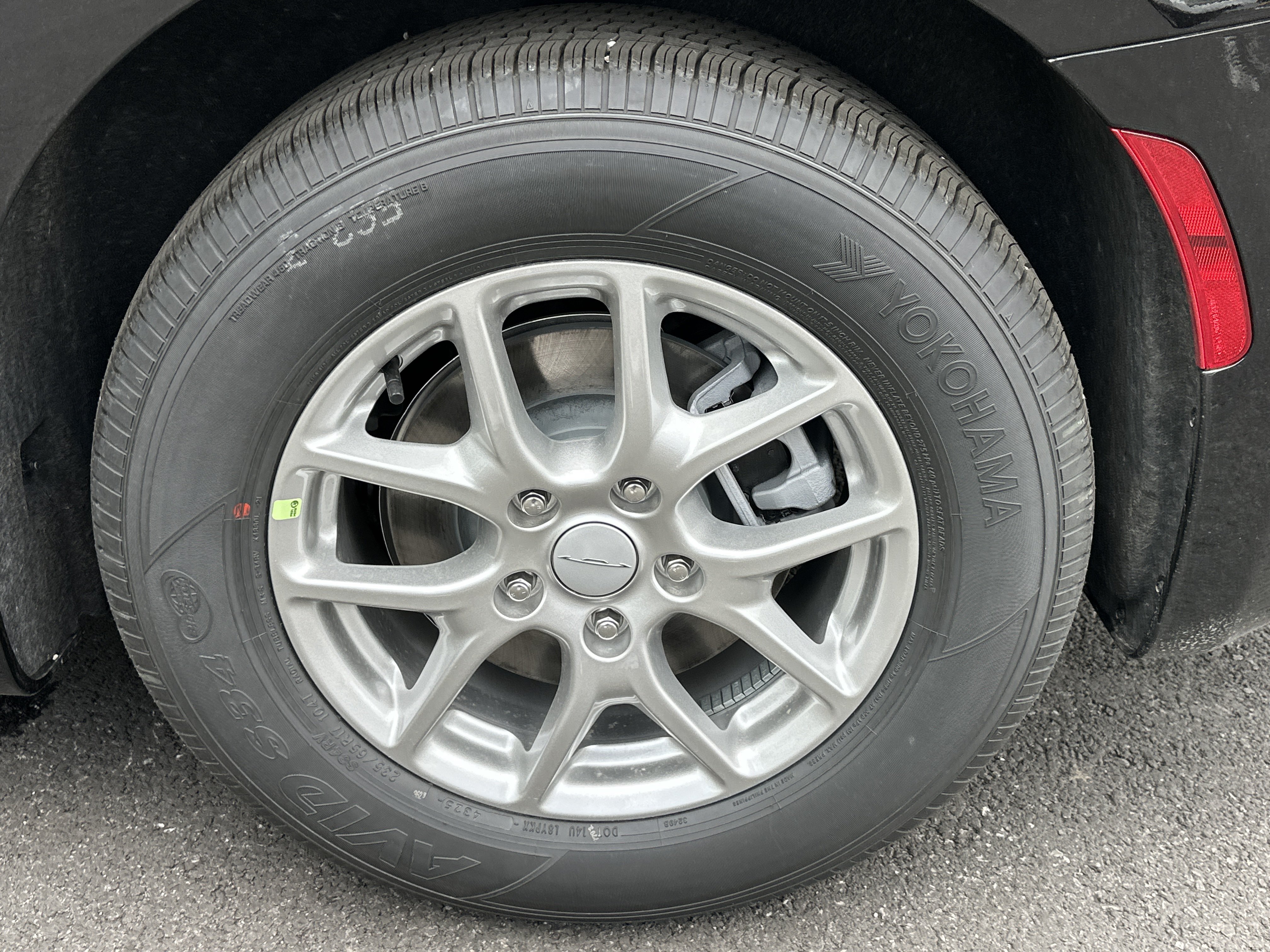 New 2027 Chrysler Pacifica Select FWD image 34