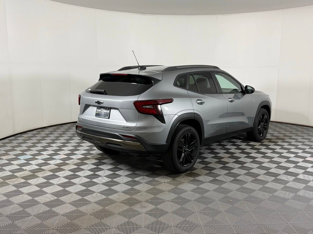 Used 2025 Chevrolet Trax ACTIV w/ Sunroof Package image 11