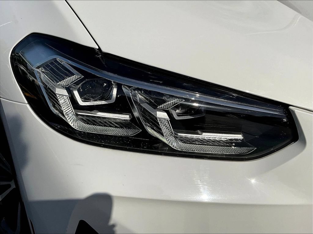 Used 2023 BMW X4 xDrive30i w/ Premium Package AWD/4WD image 30
