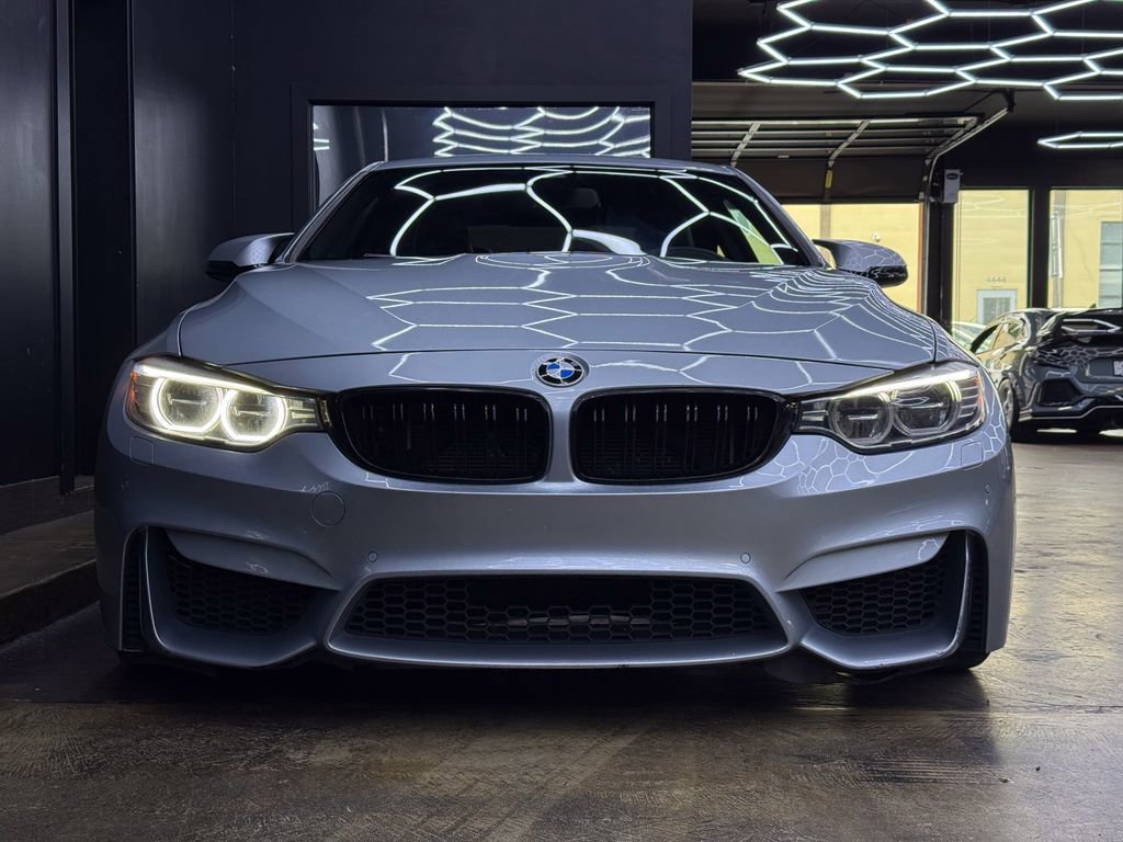 Used 2015 BMW M4 Coupe w/ Executive Package RWD image 2