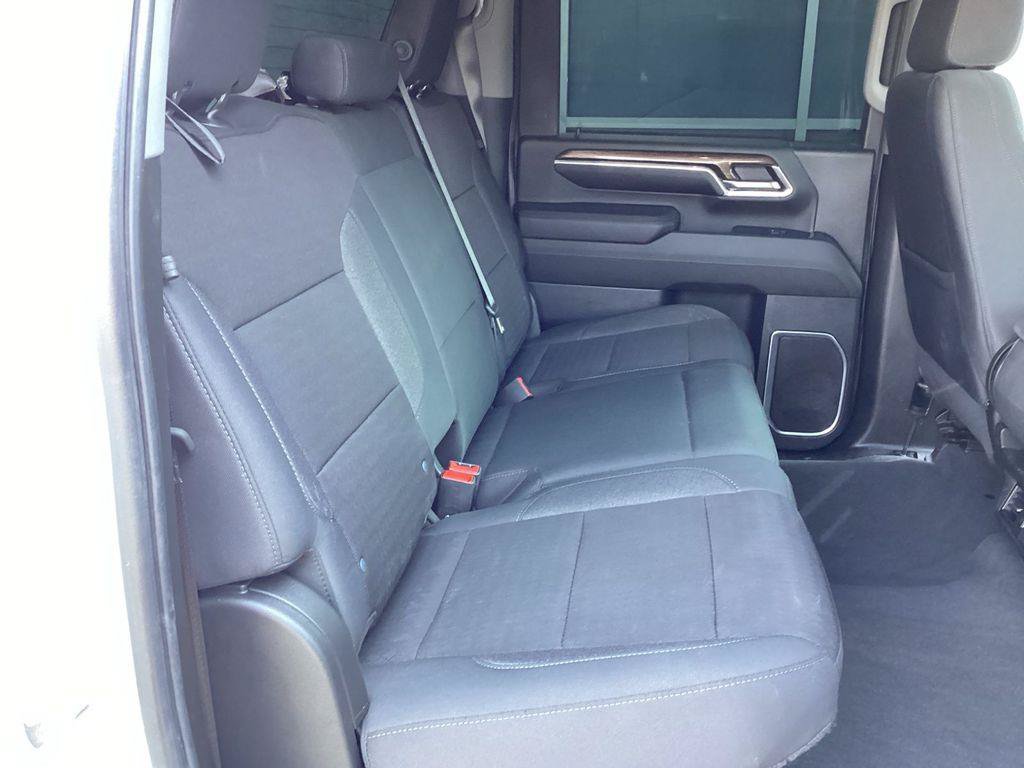 Used 2024 Chevrolet Silverado 2500 LT AWD/4WD image 20
