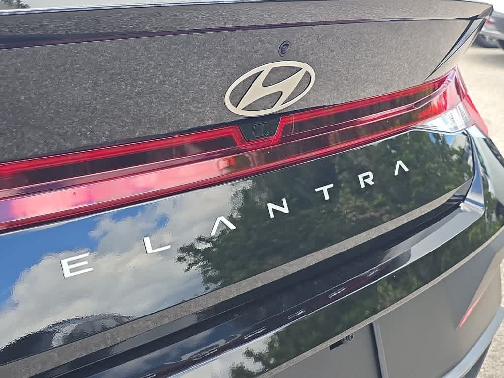 New 2026 Hyundai Elantra SEL Sport FWD image 13