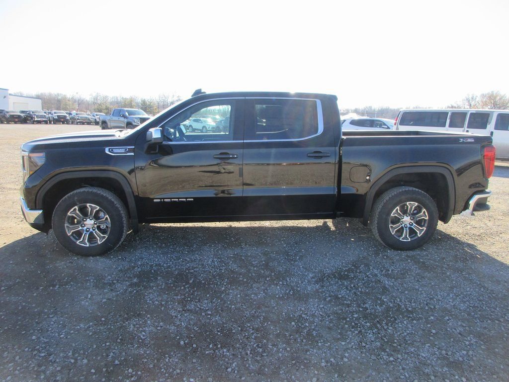 New 2026 GMC Sierra 1500 SLE image 9