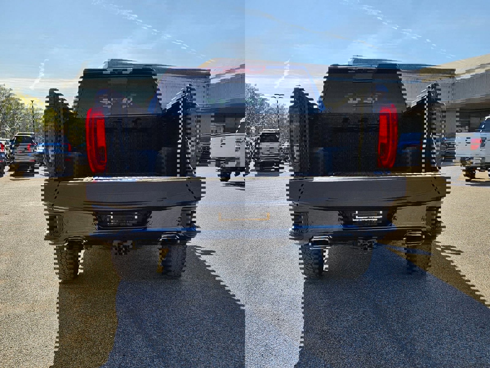 Used 2022 GMC Sierra 1500 Denali w/ Denali Carbonpro Edition image 4